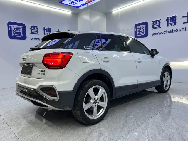 Audi Q2L — Фото автомобиля 16