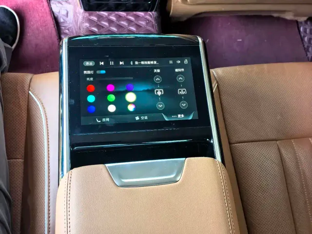 Hongqi H9 — Фото автомобиля 6