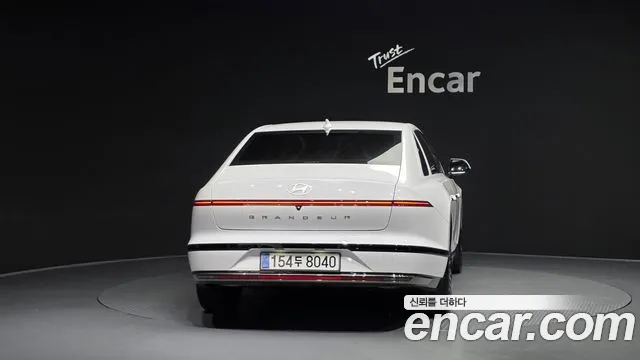Hyundai Grandeur Grandeur (GN7) 2.5 Бензин 2WD — Фото автомобиля 4