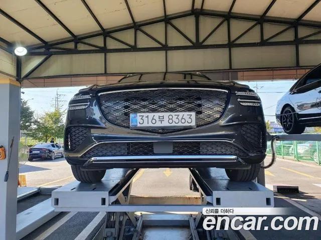 Фотография автомобиля — Genesis GV70