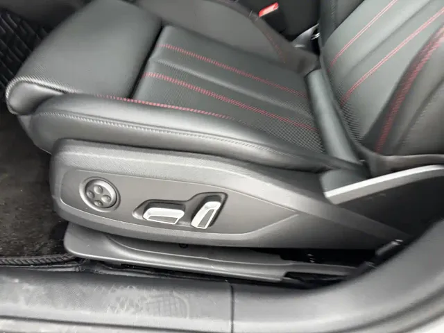 Audi A4L — Фото автомобиля 12
