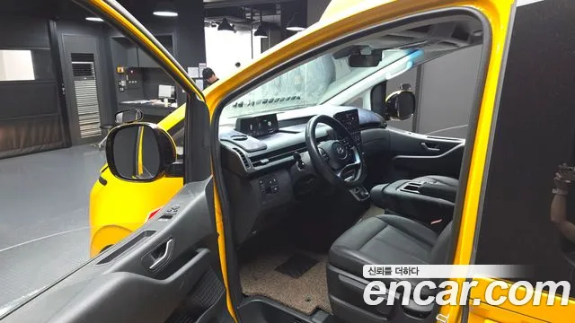 Hyundai Staria Staria L3.5 Школьный автобус — Фото автомобиля 10