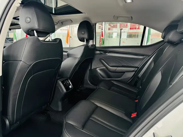 Skoda Octavia — Фото автомобиля 10