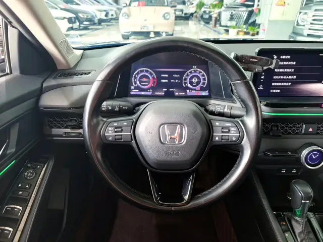 Honda Accord — Фото автомобиля 8