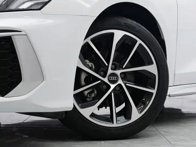 Audi Audi A3 2022 Sportback 35 TFSI Progressive Sport — Фото автомобиля 3