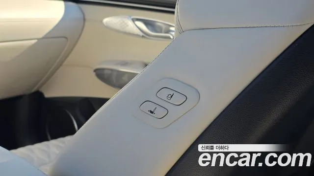 Genesis GV70 — Фото автомобиля 29