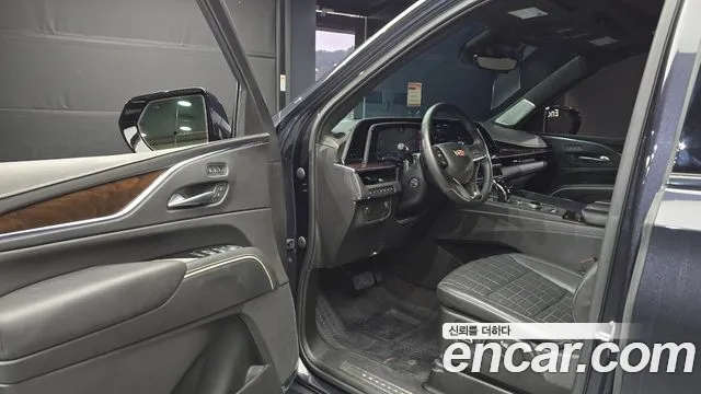 Cadillac Escalade Escalade 5 поколение — Фото автомобиля 10