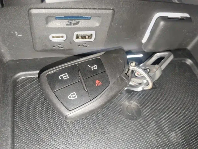Buick Envision Plus — Фото автомобиля 8
