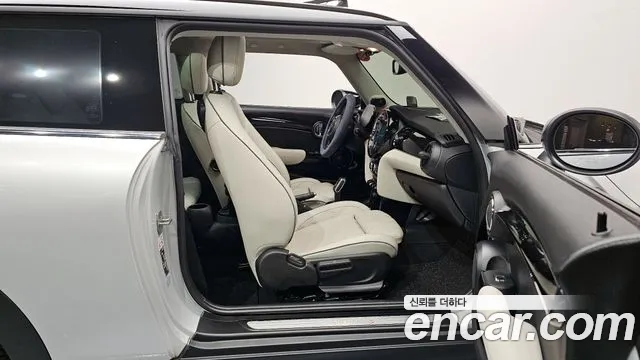 Mini Cooper — Фото автомобиля 11