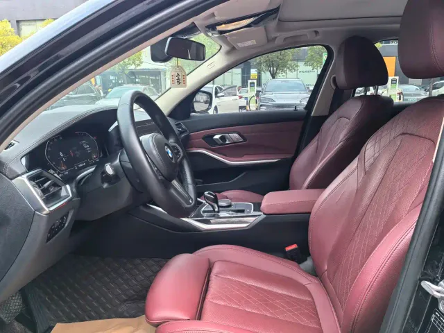 BMW 3 Series — Фото автомобиля 10