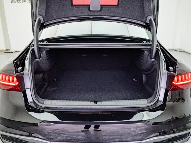 Audi A7L — Фото автомобиля 18