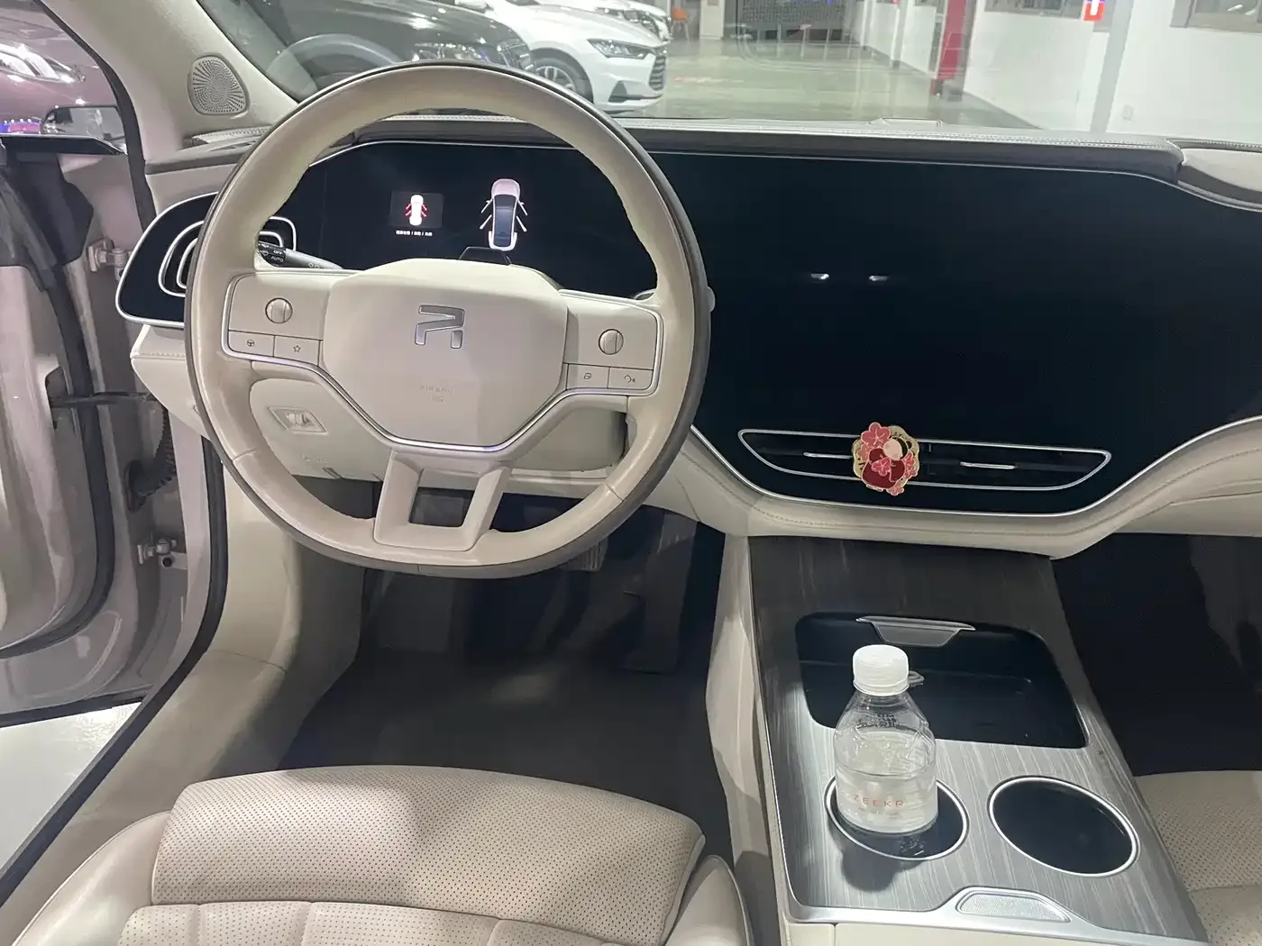 Roewe Rising Auto F7 2023 Performance Pro Edition — Фото автомобиля 13