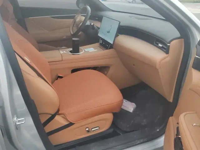 Dongfeng Aeolus L8 — Фото автомобиля 8