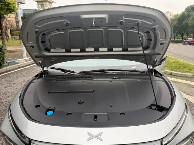 Xpeng P7+ — Фото автомобиля 18