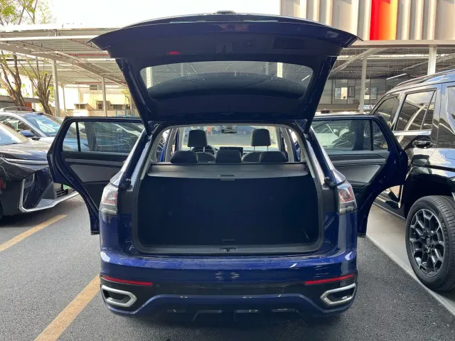 Volkswagen Tayron GTE Plug-in Hybrid — Фото автомобиля 18