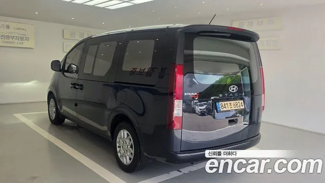 Hyundai Staria Staria Карго 5 мест — Фото автомобиля 2
