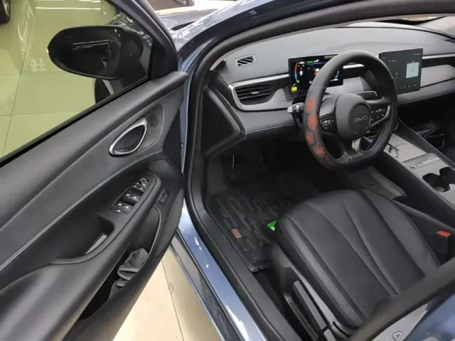 BYD Seal 05 DM-i — Фото автомобиля 15