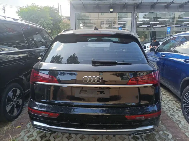 Audi Q5L — Фото автомобиля 5