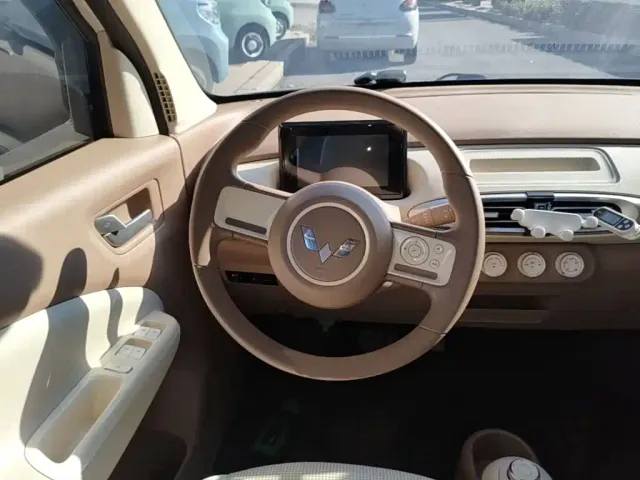 Wuling Hongguang Mini EV — Фото автомобиля 10