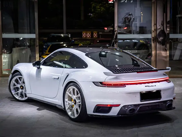 Porsche 911 — Фото автомобиля 5
