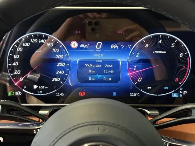 Mercedes-Benz S-Class — Фото автомобиля 25