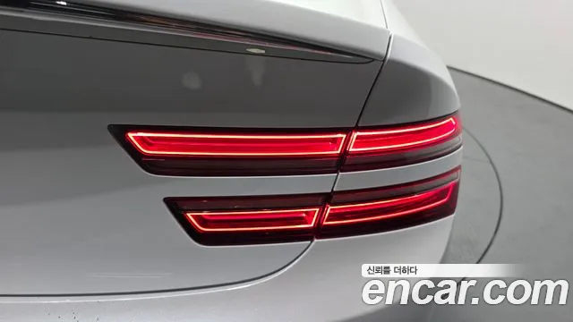Genesis G80 Electrified G80 (RG3) — Фото автомобиля 23