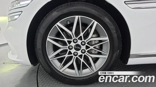 Genesis G80 RG3 — Фото автомобиля 5