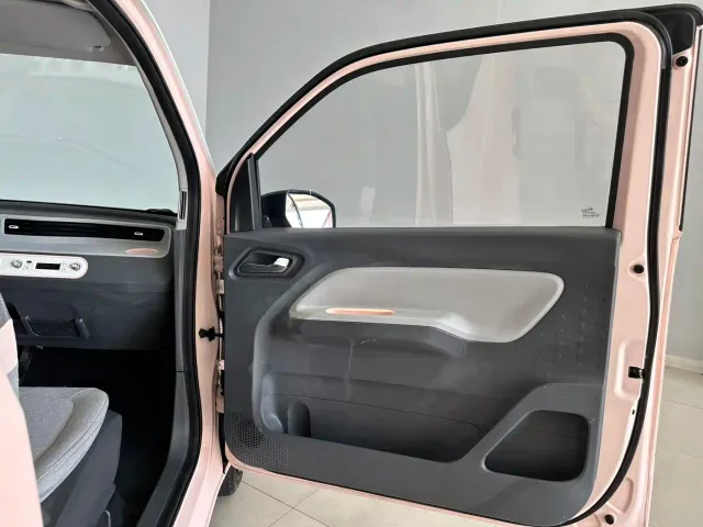 Wuling Hongguang Mini EV — Фото автомобиля 13