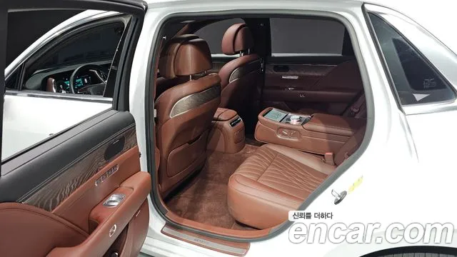 Genesis G90 — Фото автомобиля 16