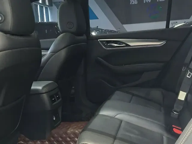 Cadillac CT5 — Фото автомобиля 9