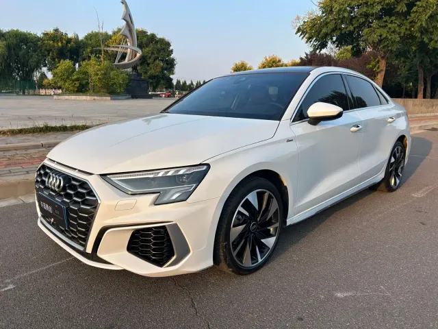 Фотография автомобиля — Audi A3