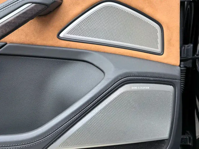 Audi A8 — Фото автомобиля 10