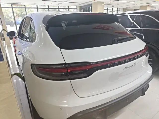 Porsche Macan — Фото автомобиля 4