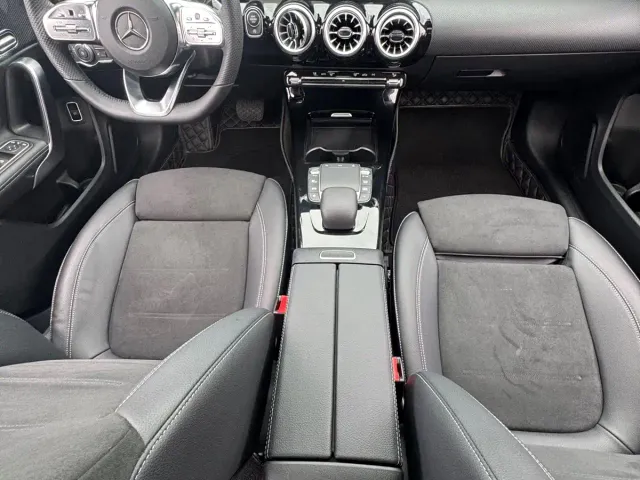 Mercedes-Benz A-Class — Фото автомобиля 12