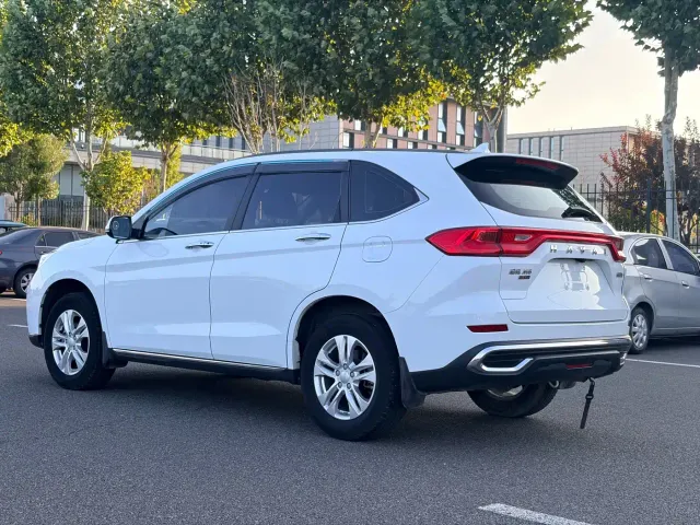 Haval M6 — Фото автомобиля 7