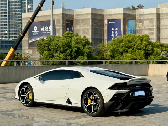 Lamborghini Huracan — Фото автомобиля 5