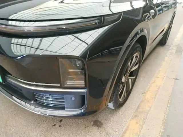 Li Auto L7 — Фото автомобиля 23