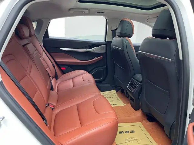 Lincoln Lincoln Z 2025 2.0T Premium Edition — Фото автомобиля 15