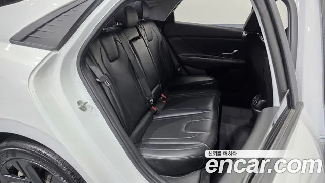 Hyundai AVANTE Avante (CN7) — Фото автомобиля 11
