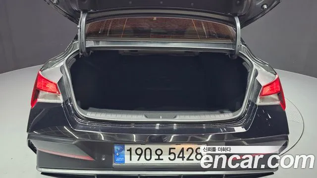 Hyundai AVANTE Новый Avante (CN7) — Фото автомобиля 30