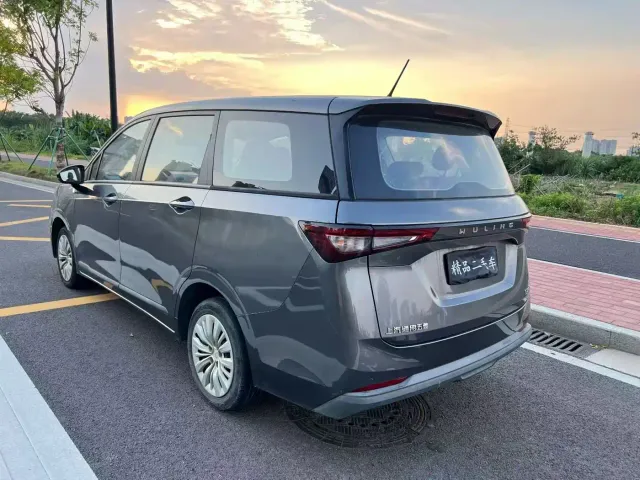 Wuling Jiachen — Фото автомобиля 7