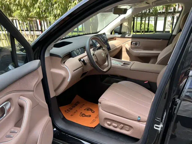 Leapmotor Leapmotor C10 — Фото автомобиля 6