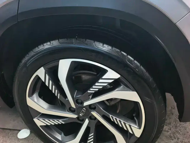 Geely Xingyue L — Фото автомобиля 16