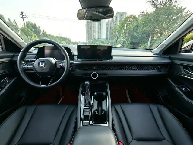 Honda Accord — Фото автомобиля 8