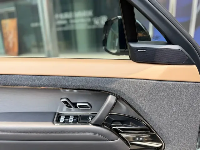 Land Rover Range Rover Sport — Фото автомобиля 12