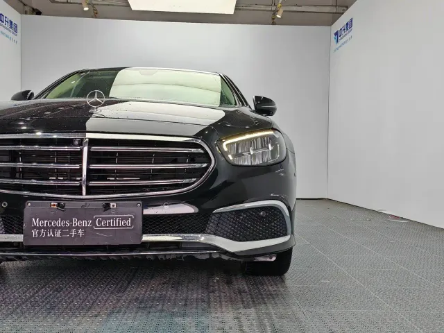 Mercedes-Benz E-Class — Фото автомобиля 20