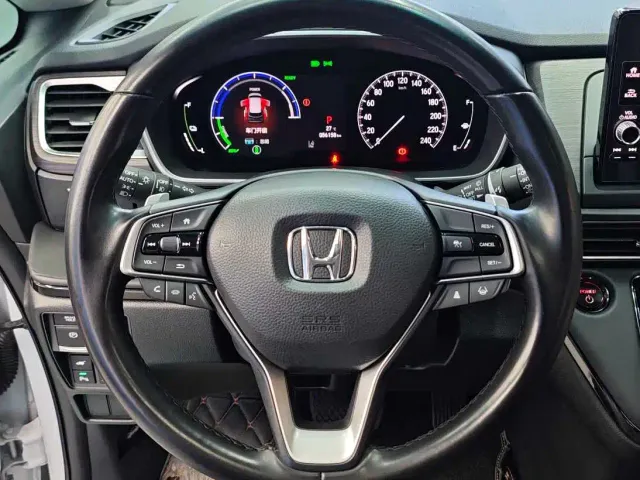 Honda Elysion — Фото автомобиля 13