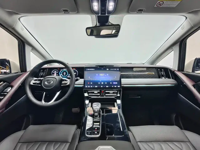 GAC Trumpchi M8 — Фото автомобиля 12