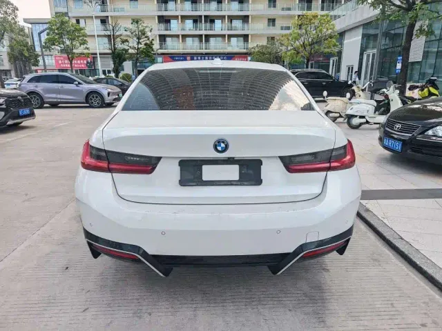 BMW i3 — Фото автомобиля 9