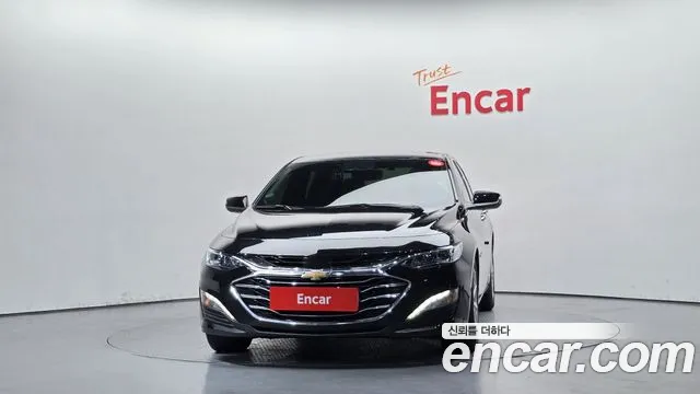Chevrolet Malibu — Фото автомобиля 3